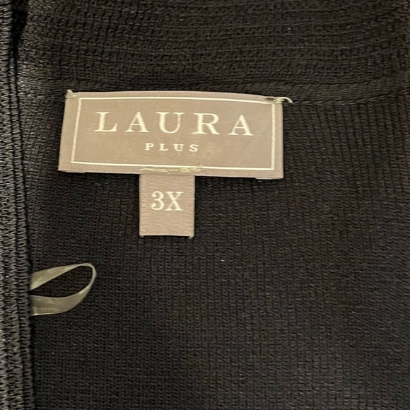 🖤 LAURA PLUS Black Cardigan with White Trim – Size 3X - Picture 2 of 8
